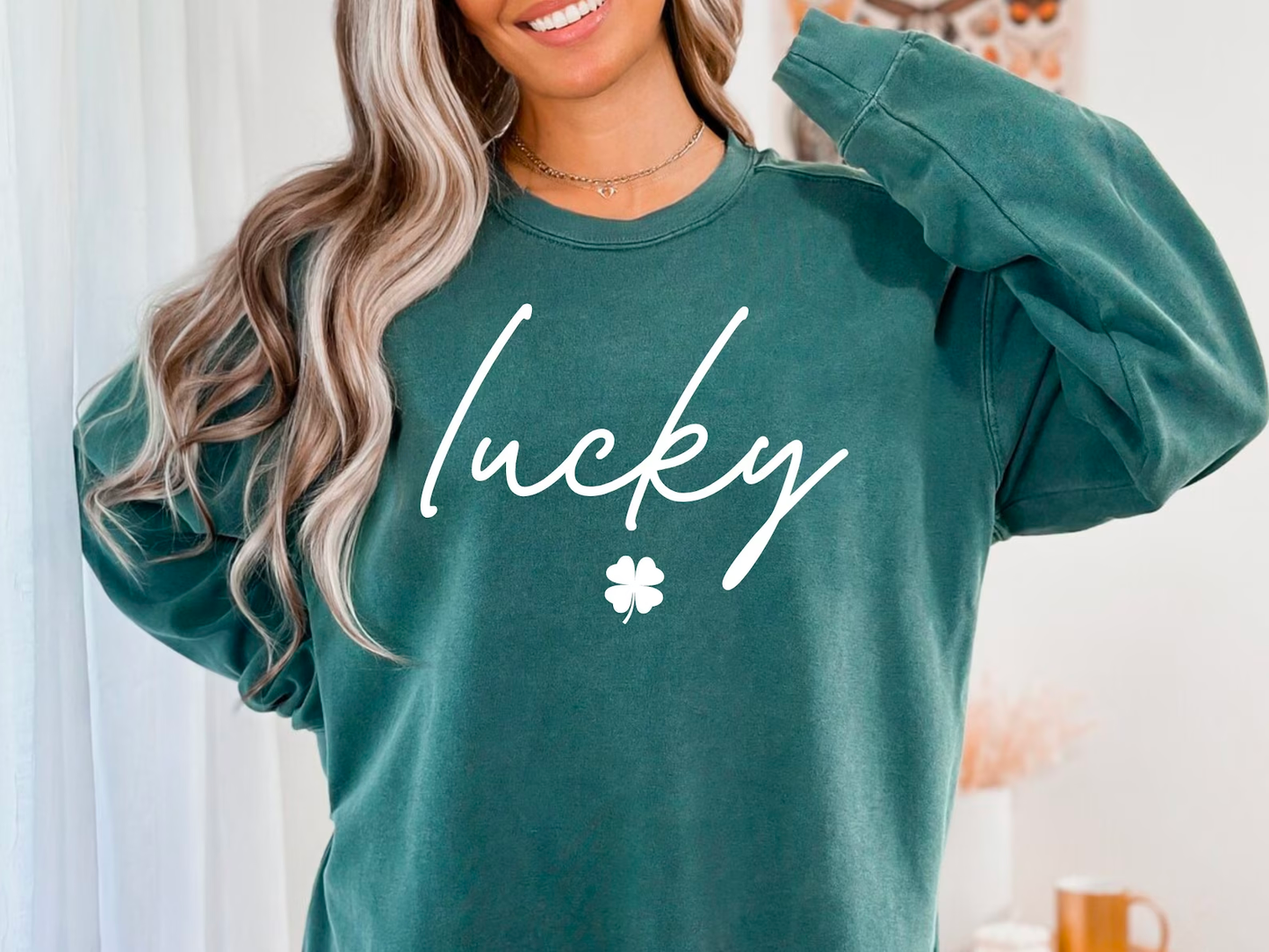 Lucky Clover Cursive